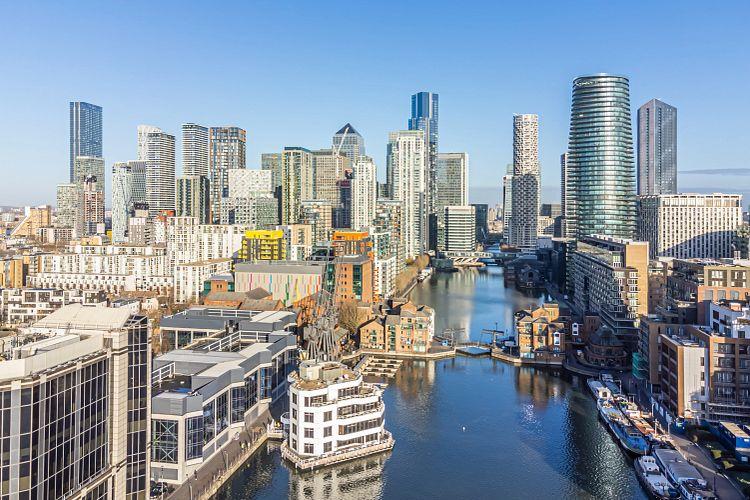 L'activité a été particulièrement soutenue au quatrième trimestre, avec 3,28 milliards de livres sterling investis dans le secteur. (CoStar)