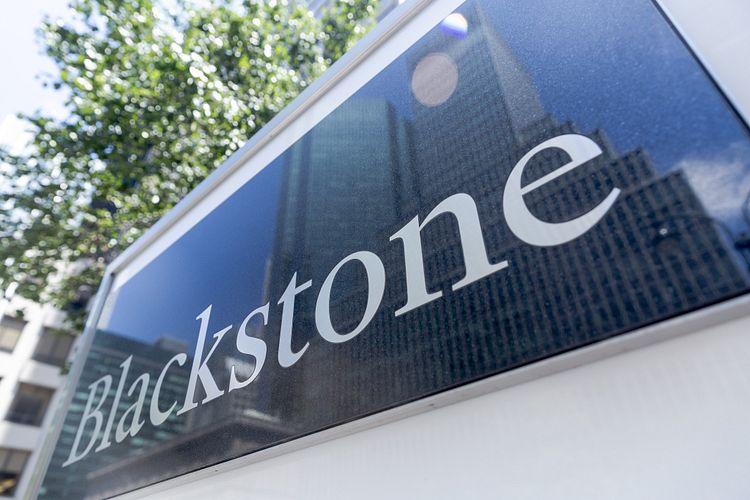 Signage is displayed outside the Blackstone Group Inc. headquarters in New York, U.S., on Saturday, July 13, 2019. The Blackstone Group Inc. is scheduled to release earnings figures on July 18. Photographer: Mark Abramson/Bloomberg via Getty Images (Getty Images)